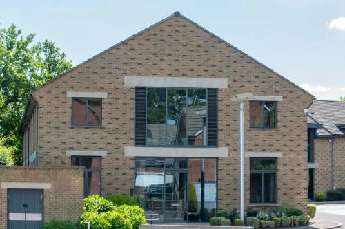 Unit 1 The Courtyard, Eastern Road, Bracknell, RG12