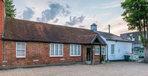 Burnham House Lodge, High Street, Burnham, SL1