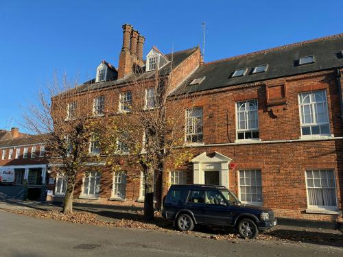 15 The Broadway, Hatfield, AL9