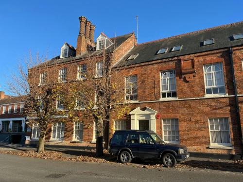 15 The Broadway, Hatfield, AL9