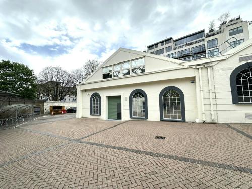 Unit 2 Holford Yard, Cruikshank Street, Kings Cross, London, WC1X