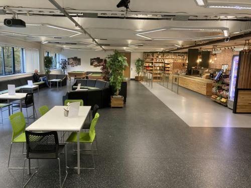 Unit 4, Voltage Business Centre, Enfield, EN3