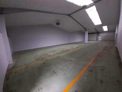 Unit B3, Queensbridge Industrial Estate, London Road, West Thurrock, RM20