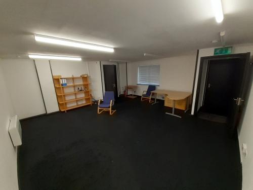 Unit B6a, Queensbridge Industrial Estate, London Road, West Thurrock, RM20