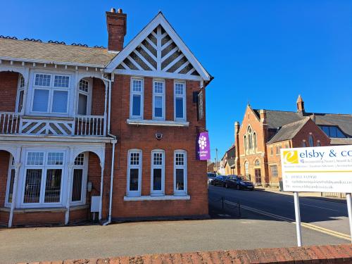 Brookfield House, 1 Brookfield Road, Rushden, NN10