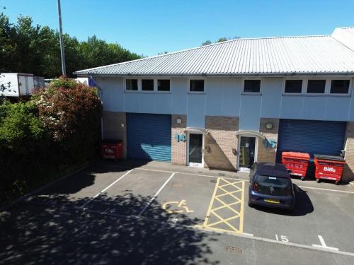 Unit 14, Abbots Business Park, Primrose Hill, Kings Langley, WD4