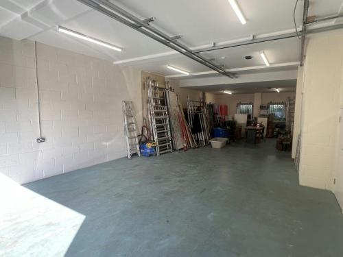 Unit 14, Abbots Business Park, Primrose Hill, Kings Langley, WD4