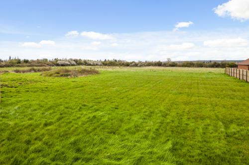 Lower Forest Farm, Hinckley Road, Leicester, LE3