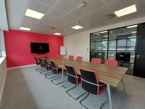 Explorer 2, Fleming Way, Crawley, RH10