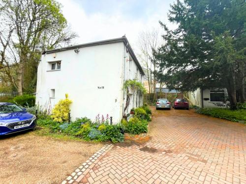 14-16, 18 & 20 Chalk Hill, Bushey, Watford, WD19