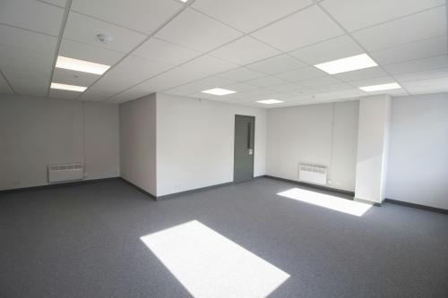 Unit 4, Saxon Way Trading Estate, West Drayton, UB7