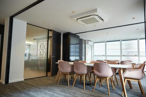 30 Queen Charlotte Street, Bristol, BS1