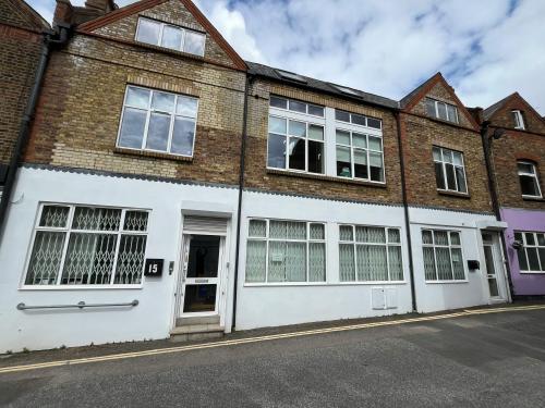15 Canfield Place, West Hampstead, London, NW6