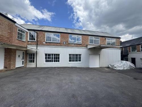 Unit B, Brow Business Centre, Copyground Lane, High Wycombe, HP12