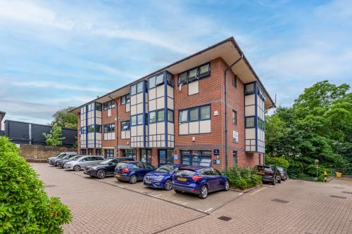 Unit 8, Mountbatten Business Centre, Millbrook Road East, Southampton, SO15