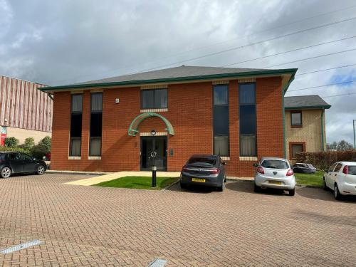 Unit 7, Bell Business Park, Smeaton Close, Aylesbury, HP19