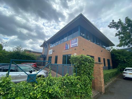 Unit 4 Carlton Court, Leeds, LS12