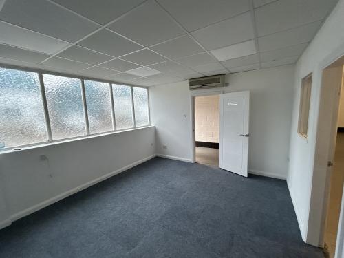 Unit 9a, Britannia Estate, Leagrave Road, Luton, LU3
