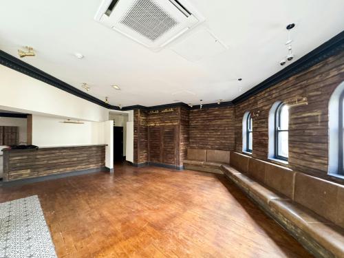 Unit 7, The Griffin Centre, Kingston, London, KT1