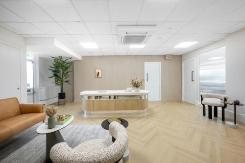 Connaught House, 1-3 Mount Street, Mayfair, London, W1K