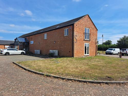 Unit 7, Moulsoe Business Centre, Cranfield Road, Moulsoe, Newport Pagnell, MK16