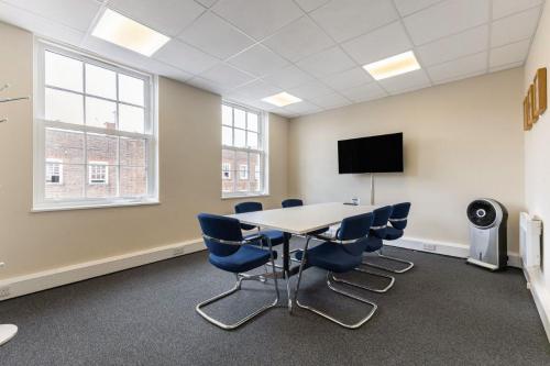 18 Crendon Street, High Wycombe, HP13