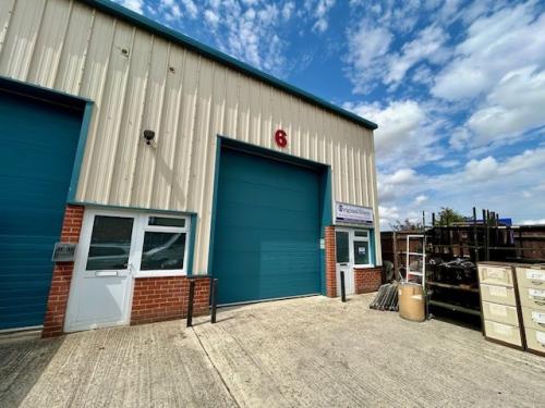 Unit 6, 65/67 Bath Road, Thatcham, RG18