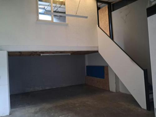 Unit 30, Longshot Industrial Estate, Longshot Lane, Bracknell, RG12