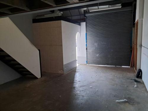 Unit 30, Longshot Industrial Estate, Longshot Lane, Bracknell, RG12
