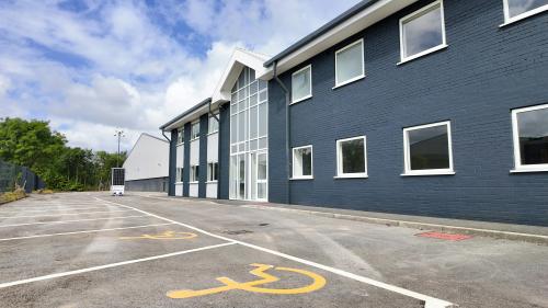 Unit 5, Stakehill Industrial Estate, Middleton, M24