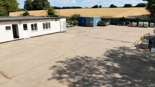 Skeleton Yard, Buntingford Road, Ware, SG11
