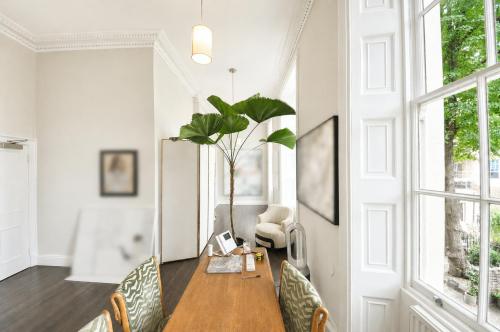 48-49 Russell Square, Bloomsbury, London, WC1B