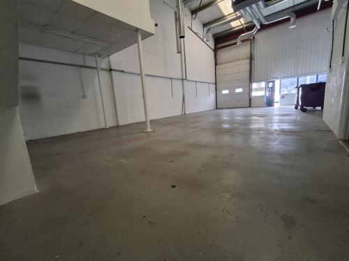 12 & 13, Bedford Business Centre, Mile Road, Bedford, MK42