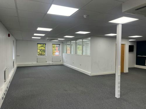 12 Gleneagles Court, Brighton Road, Crawley, RH10