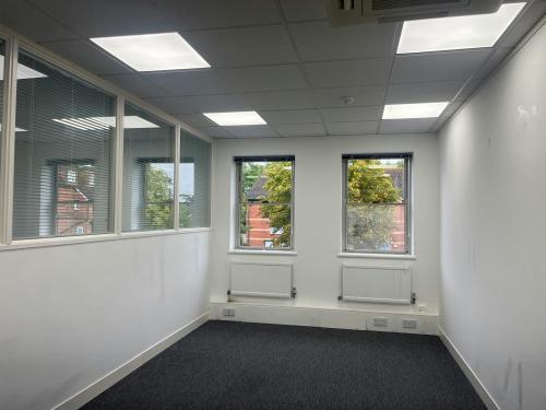12 Gleneagles Court, Brighton Road, Crawley, RH10