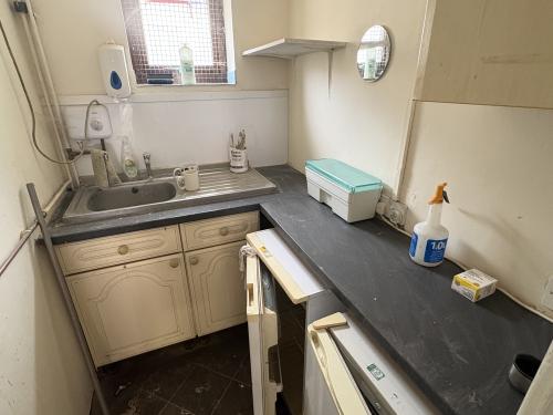 Unit 17, Test Valley Business Centre, Test Lane, Southampton, SO16