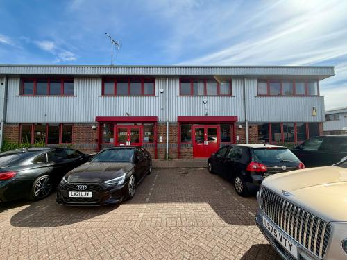 14 & 15 Titan Court, Office, Laporte Way, Luton, LU4