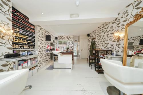 74 Compton Street, Clerkenwell, London, EC1V
