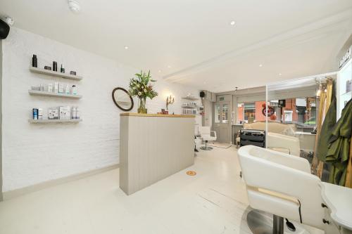 74 Compton Street, Clerkenwell, London, EC1V
