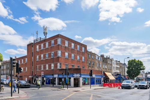 96 Camden High Street, Camden, London, NW1