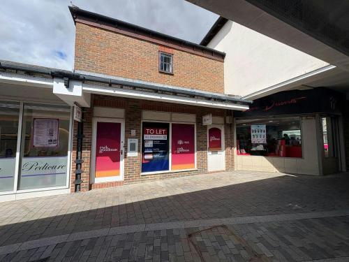 Units 3,4,32, Crown Walk by M, Sheep Street, Bicester, OX26