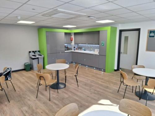 Unit 10, Westerngate, Mead Way, Swindon, SN5
