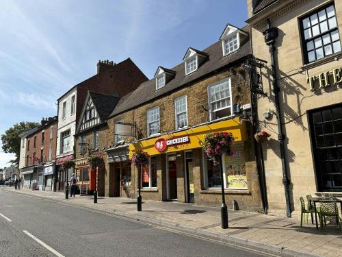 47 & 48-48a High Street, Banbury, OX16