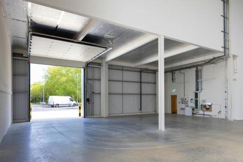 Unit 12, T45, Aire Valley Road, Leeds, LS9