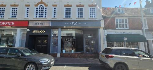 8 High Street, Hailsham, BN27