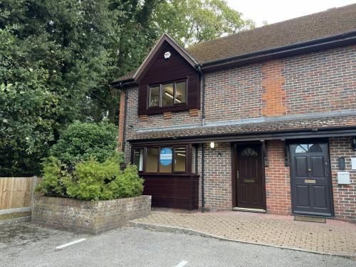 11 Kings Court, Harwood Road, Horsham, RH13