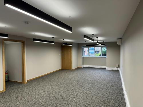 11 Kings Court, Harwood Road, Horsham, RH13