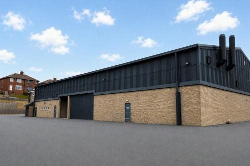 Unit 4, Royds Close, Leeds, LS12