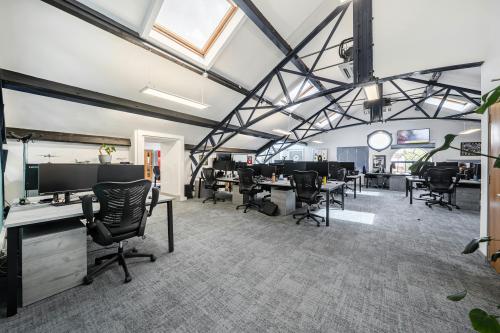 9 & 19 Linen House, 253 Kilburn Lane, Queens Park, London, W10
