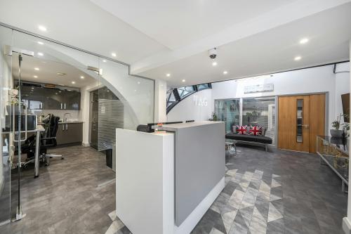 9 & 19 Linen House, 253 Kilburn Lane, Queens Park, London, W10